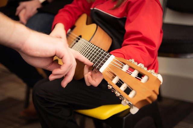 آموزش گیتار کلاسیک کودکان